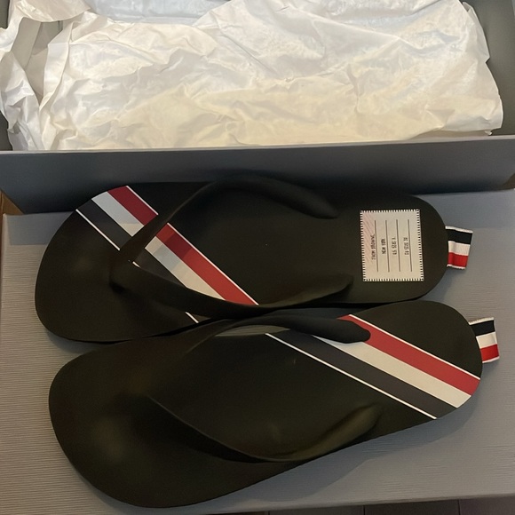 THOM BROWNE SANDALS - Picture 5 of 16